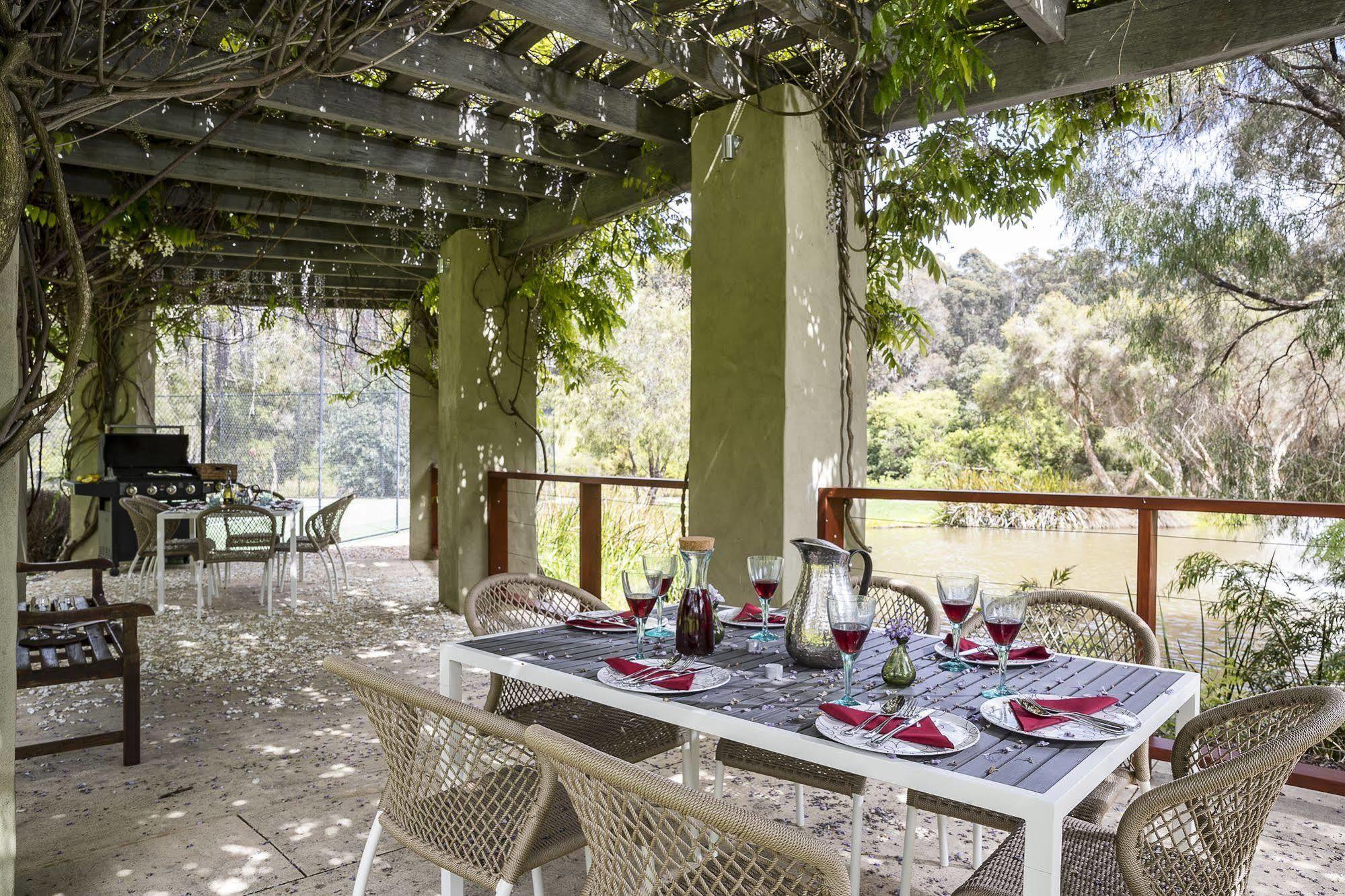 Grand Mercure Basildene Manor Margaret River Exterior photo