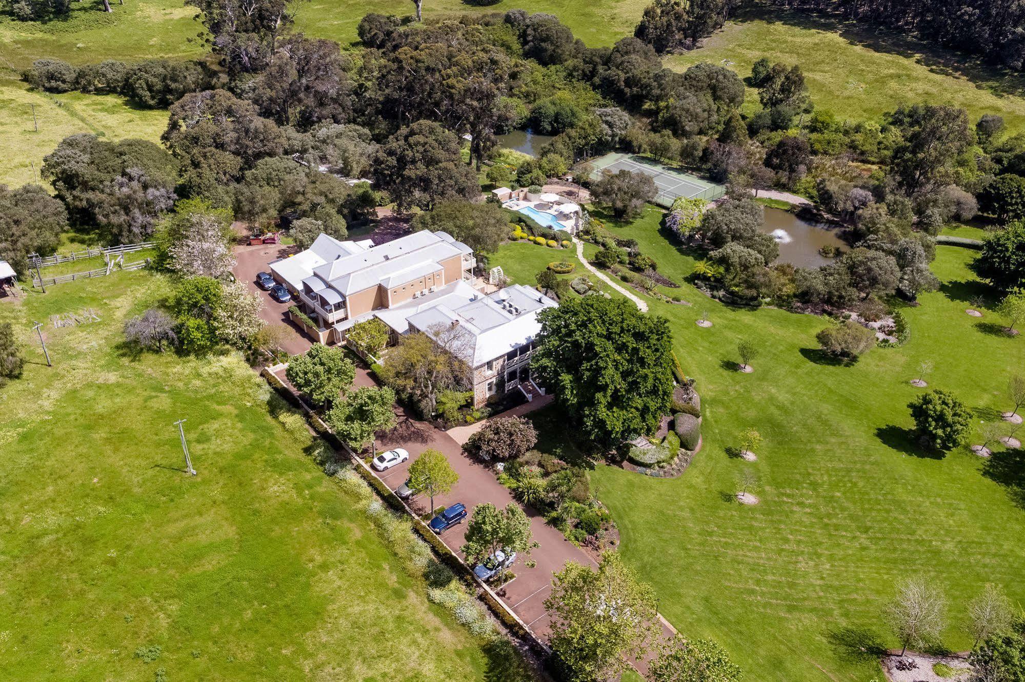 Grand Mercure Basildene Manor Margaret River Exterior photo
